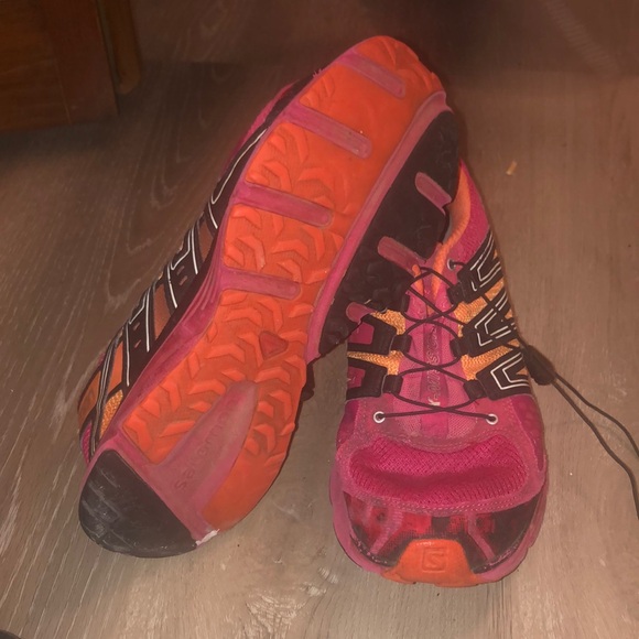 Pink Solomon shoes // size 8 - Picture 5 of 5